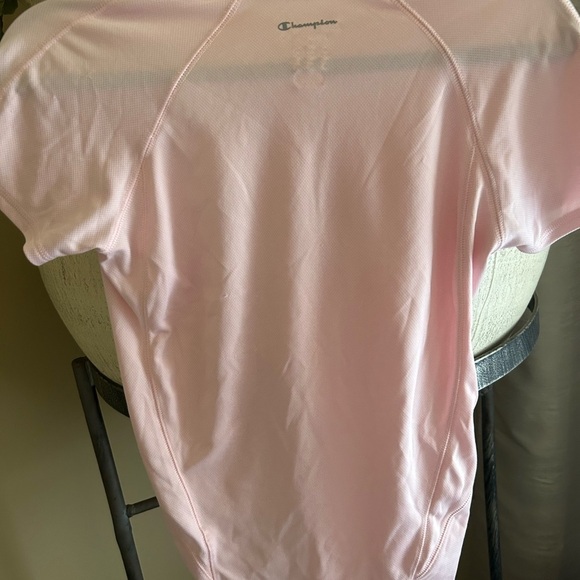 Champion light pink workout top 🥞 - Picture 2 of 3